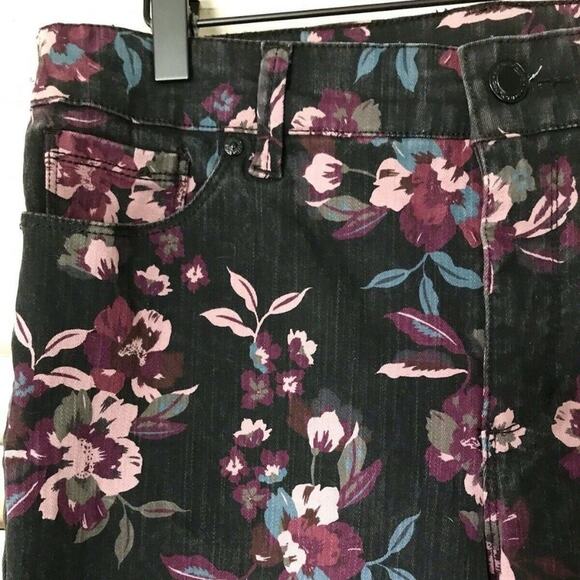 Bandolino Women's Black Floral Denim Straight Leg Jeans Size 8 Boho Cottage - Picture 3 of 11